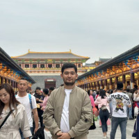 Иван Иванов